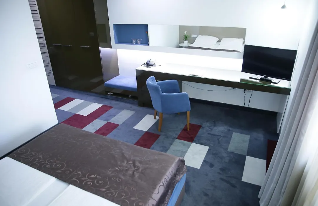 Hotel Boutique Bristol-1